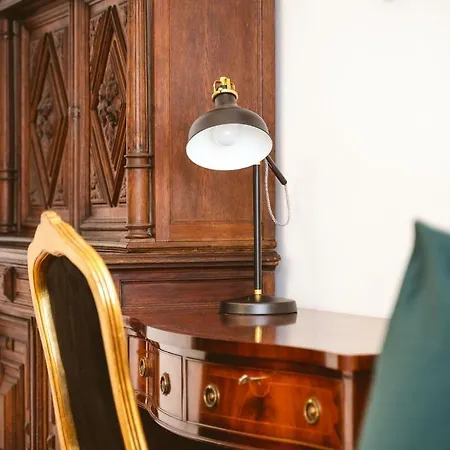 Apartment Kafka 4br+2bath Old Town *