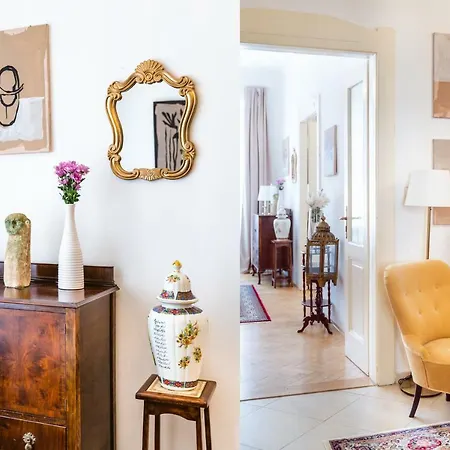 Kafka 4br+2bath Old Town Apartment *