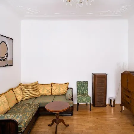 Kafka 4br+2bath Old Town * Prague