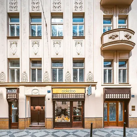 Apartment Kafka 4br+2bath Old Town *