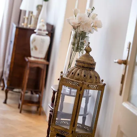 Kafka 4br+2bath Old Town *
