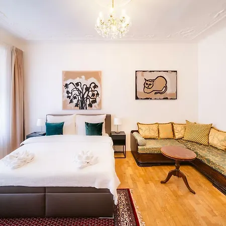 Kafka 4br+2bath Old Town アパート *