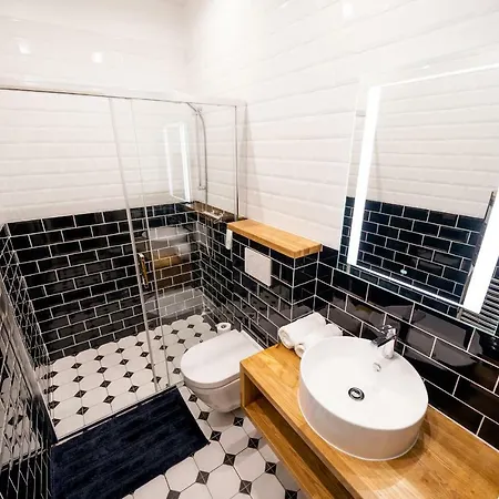 Kafka 4br+2bath Old Town