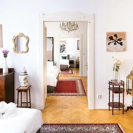 Kafka 4br+2bath Old Town Apartament Praga