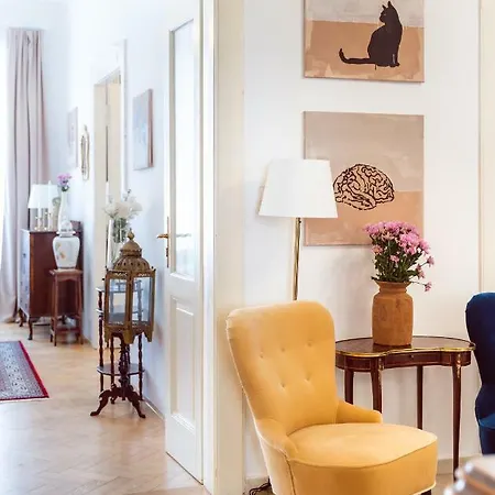 Kafka 4br+2bath Old Town Praga