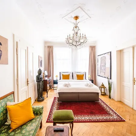 Kafka 4br+2bath Old Town Praga